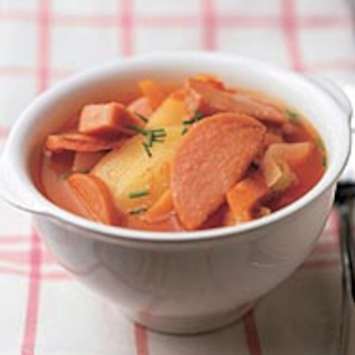 Makkarakeitto