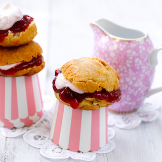 Mansikka-scones