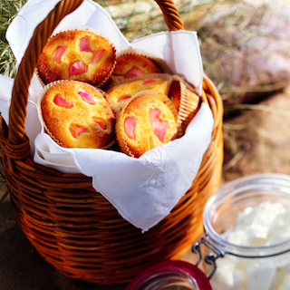 Raparperimuffinssit