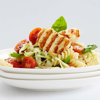Pasta-halloumisalaatti