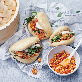 Mifu Gua Bao eli Mifulla täytetyt höyrytetyt sämpylät
