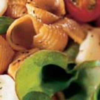 Mozzarellasalaatti