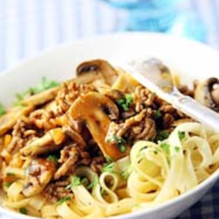 Jauheliha-herkkusienipasta