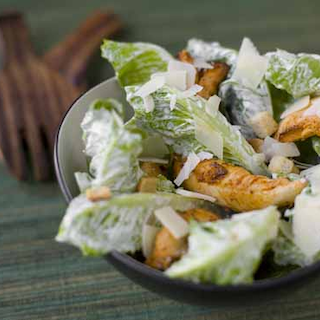 Kana-caesarsalaatti