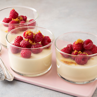 Päärynä-kinuski panna cotta