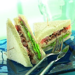 Kinkkuleipä - Club sandwich
