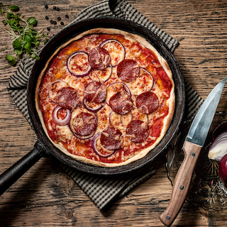 Pikapizza pannulla
