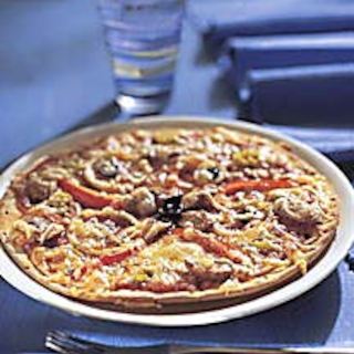 Braatvurstipizza