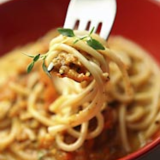 Tulinen tuoretomaattipasta