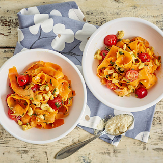 Pähkinäinen porkkanapasta