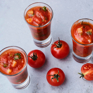 Gazpacho-shotit