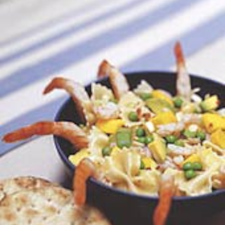 Katkarapu-pastasalaatti