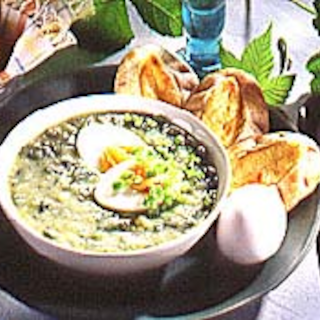 Peruna-purjo-pinaattikeitto