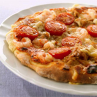 Tonnikala-katkarapu pizza