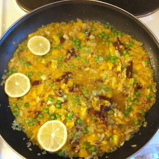 Kasvispaella (paella vegetariana)